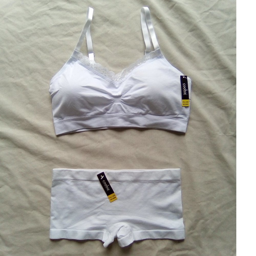 Coobie 2-Piece Seamless Lace Bra & Boyshort Panty